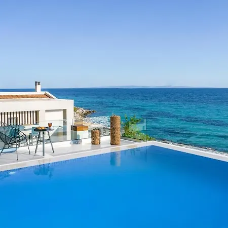Villa Nerea Seafront *
